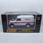 Eagle UH 1:18 - Land Rover Serie III 109 Police Patrol, Hobby en Vrije tijd, Modelauto's | 1:18, Ophalen of Verzenden, Zo goed als nieuw