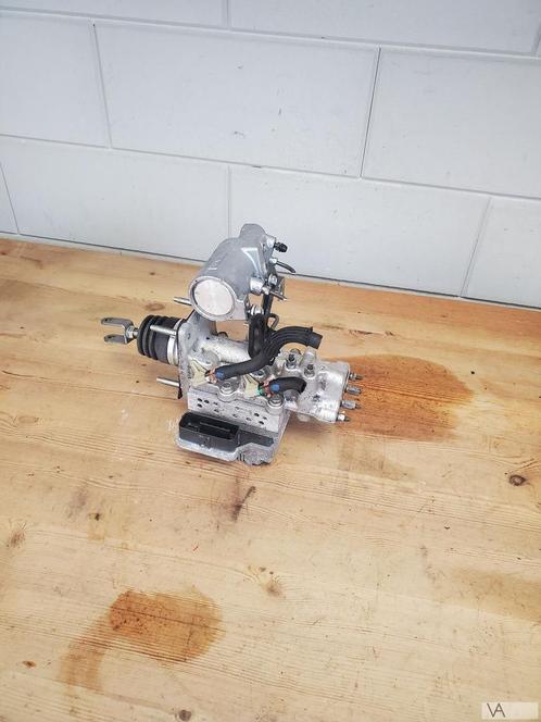 Toyota Auris 2012 - 2018 abs pomp 1.8 hybrid compleet €100, Auto-onderdelen, Remmen en Aandrijving, Toyota, Gebruikt, Ophalen of Verzenden
