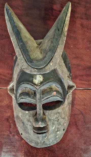 Bini Masker - Hout - Nigeria - Afrikaanse Kunst beschikbaar voor biedingen