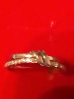 Gouden Ring - Stijlvol en Elegant, Onbekend, Ophalen of Verzenden, Zo goed als nieuw, 17 tot 18