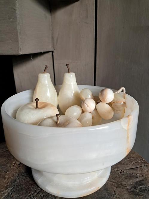 Prachtige set albast, fruitschaal met fruit, alles albast., Antiek en Kunst, Antiek | Keramiek en Aardewerk, Ophalen of Verzenden