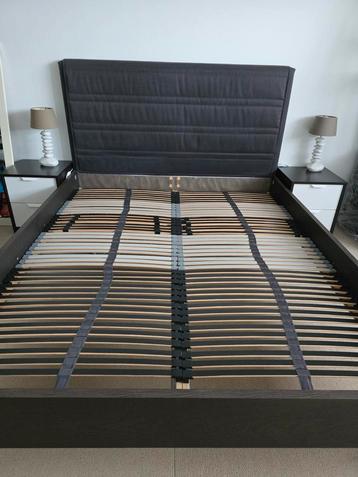 Ikea bed 160x200 incl lattenbodems en nachtkastjes