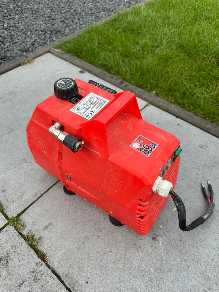 Fini air 12v compressor, Auto diversen, Autosport-onderdelen, Zo goed als nieuw, Ophalen of Verzenden