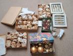 Volle doos met diverse kerstballen en ornamenten, Ophalen, Gebruikt