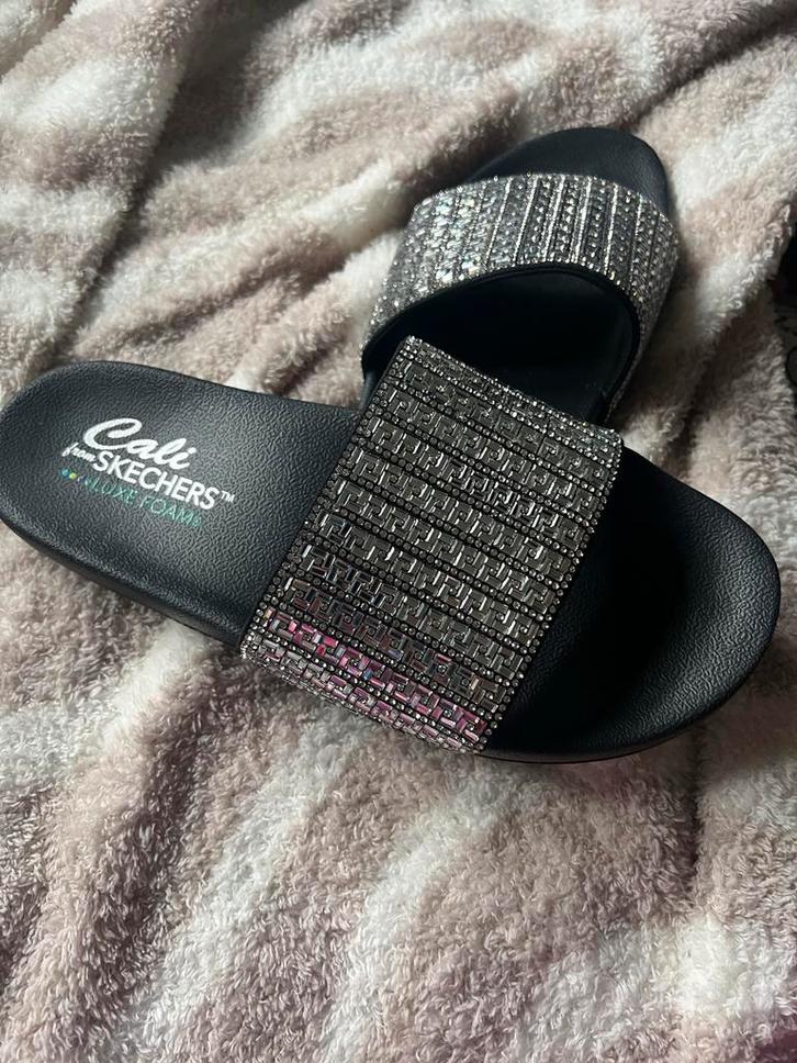 Skechers Slippers Maat 40, Kleding | Dames, Schoenen, Zo goed als nieuw, Slippers, Ophalen of Verzenden