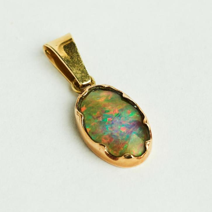 Vintage gouden hanger met opaal goud engeland antiek bedel, Sieraden, Tassen en Uiterlijk, Kettinghangers, Zo goed als nieuw, Goud