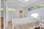 2 persoons massief kersenhouten bed in oud wit gespoten, Huis en Inrichting, Ophalen, Wit, Koloniaal, Tweepersoons