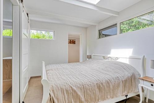 2 persoons massief kersenhouten bed in oud wit gespoten, Huis en Inrichting, Slaapkamer | Bedden, Gebruikt, Tweepersoons, 180 cm