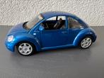 Volkswagen New Beetle schaal 1:25, merk Maisto, Ophalen of Verzenden, Zo goed als nieuw, Maisto