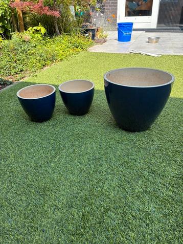 Set van 3 plantenpotten – blauw keramiek beschikbaar voor biedingen