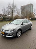 Opel Astra (COSMO) 1.4 Turbo 103KW 4D 2014 Grijs, Auto's, Opel, Origineel Nederlands, Te koop, Zilver of Grijs, 5 stoelen