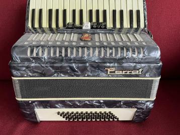 Compacte Parrot accordeon . 60 bas . 3 korig . 