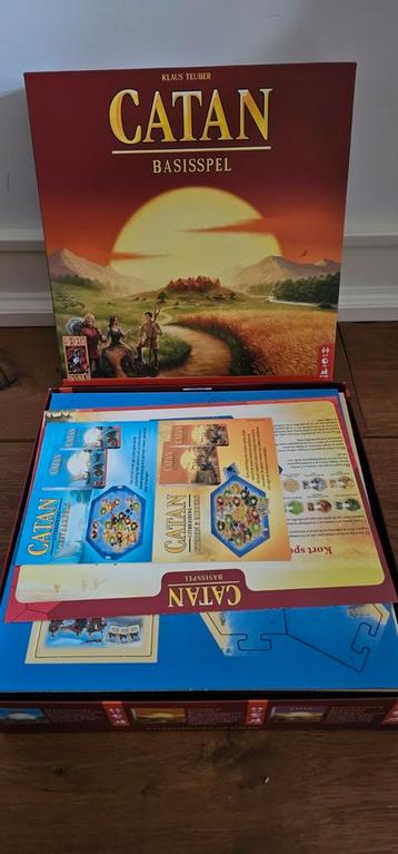 Catan-basis spel- Nieuw-plastic onderdelen- Verzend.Mogelijk beschikbaar voor biedingen