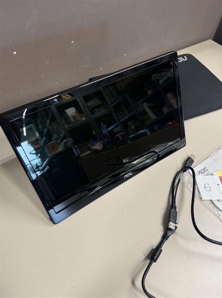 Draagbaar beeldscherm AOC E1659Fwu 156LM00005 15.6" USB 3.0, Computers en Software, Monitoren, Zo goed als nieuw, 101 t/m 150 Hz