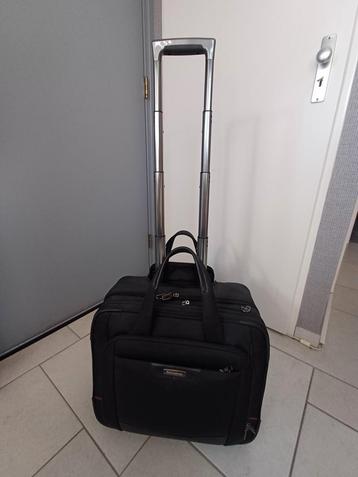 Samsonite Pro DLX laptoptrolley, zeer goede staat beschikbaar voor biedingen