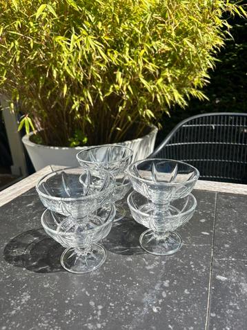 Franse ijscoupes glas, vintage,zgan beschikbaar voor biedingen