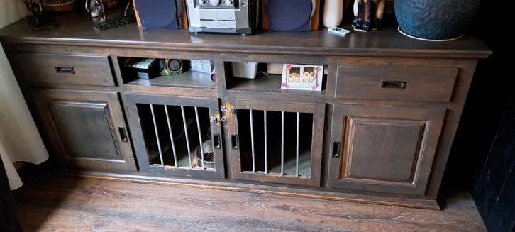 Mooie hondenbench dressoir, Dieren en Toebehoren, Hondenbenches, Zo goed als nieuw, Ophalen of Verzenden
