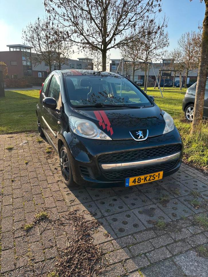 Peugeot 107 1.0 12V 3DR 2010 Zwart, Auto's, Peugeot, Particulier, Benzine, A, Hatchback, Handgeschakeld, Origineel Nederlands