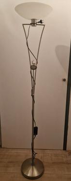 Staande RVS lamp met appart te bedienen leeslamp, of spot., Huis en Inrichting, Lampen | Vloerlampen, Ophalen, Zo goed als nieuw