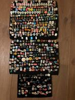 Speldjes/pins  met logo, Antiek en Kunst, Ophalen of Verzenden