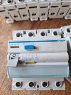 5x Aardlekschakelaar - Hager CFA 463G, Ophalen of Verzenden, Gebruikt, Schakelaar