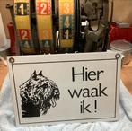 Emaille tekst bord HIER WAAK IK, Ophalen of Verzenden