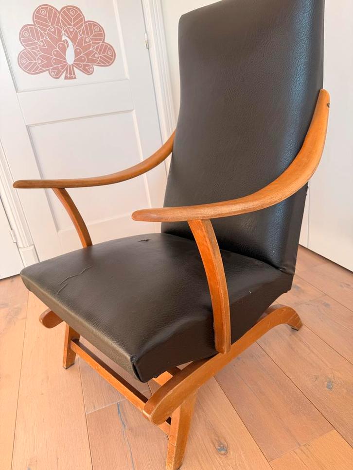 Vintage Schommelstoel Hout & Skai, Huis en Inrichting, Fauteuils, Gebruikt, Hout, 50 tot 75 cm, 75 tot 100 cm, Ophalen