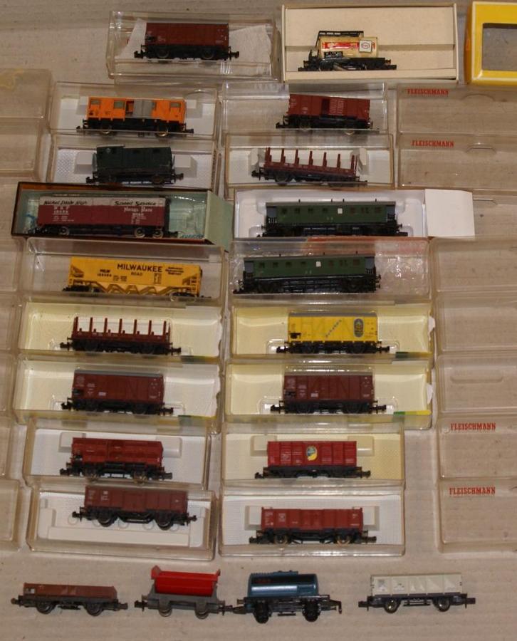 Fleischmann-Roco-Lima-Trix-Peco  N spoor verzameling, Hobby en Vrije tijd, Modeltreinen | N-Spoor, Zo goed als nieuw, Treinset