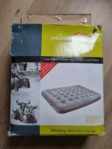 wildebeast tweepersoons luchtbed beschikbaar voor biedingen