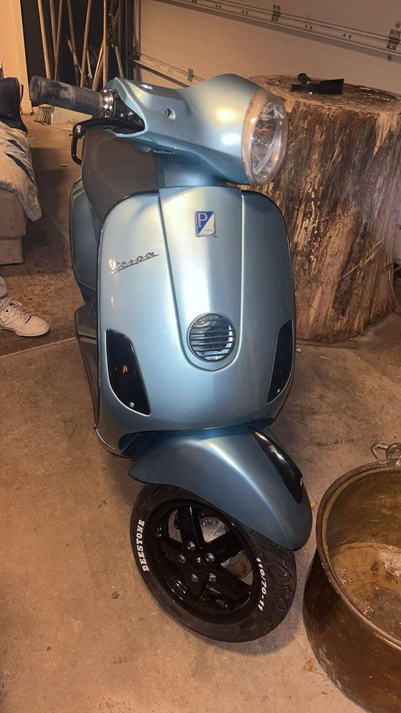 Vespa LX 80cc 2012 - Unieke Kleur & Malossi Setup, Fietsen en Brommers, Scooters | Vespa, Gebruikt, Overige modellen, Maximaal 45 km/u