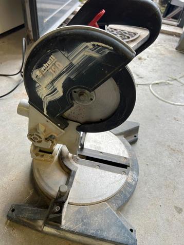 Afkortzaag beschikbaar voor biedingen