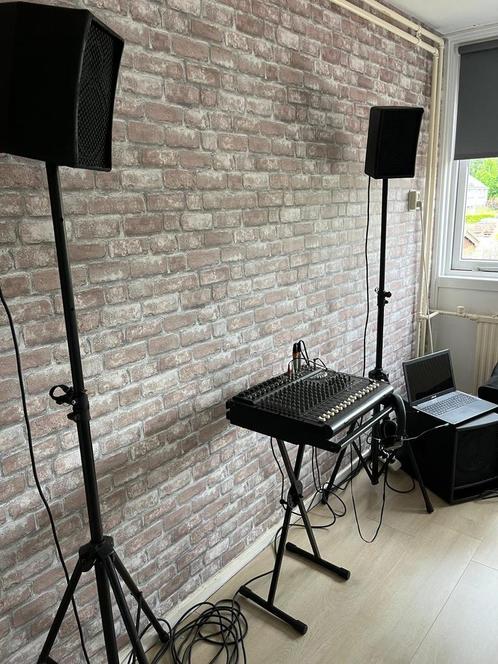 Te koop een zang en geluidsinstallatie, Muziek en Instrumenten, Versterkers | Keyboard, Monitor en PA, Zo goed als nieuw, P.A.