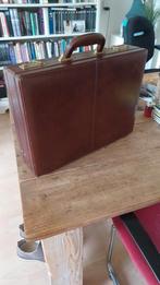 Leren attachékoffer, Ophalen, Slot, Zo goed als nieuw, Minder dan 35 cm