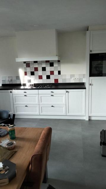 Landelijke Dubbelwandige Keuken + Apparatuur GEDEMONTEERD beschikbaar voor biedingen
