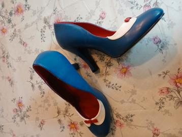 pin up couture 40 beschikbaar voor biedingen