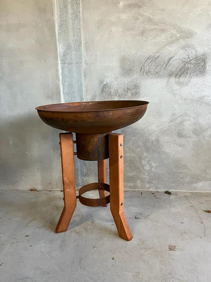 Nieuw: Tuinhaard van roeststaal met eikenhout, Tuin en Terras, Tuinhaarden, Nieuw, Ophalen of Verzenden