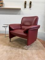 Als nieuw Leolux Castanea fauteuil Ceras Maroon Stoel Design, Leolux, 75 tot 100 cm, Ophalen of Verzenden