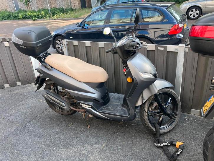 Peugeot tweet 2014, Fietsen en Brommers, Snorfietsen en Snorscooters, Zo goed als nieuw, Peugeot, Benzine, Ophalen