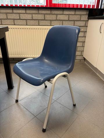 7 kantinestoelen - Blauw Kunststof beschikbaar voor biedingen