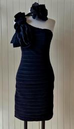 Lovely asymmetrische LBD zwarte cocktailjurk mt L, Kleding | Dames, Jurken, Ophalen of Verzenden, Zo goed als nieuw, Zwart
