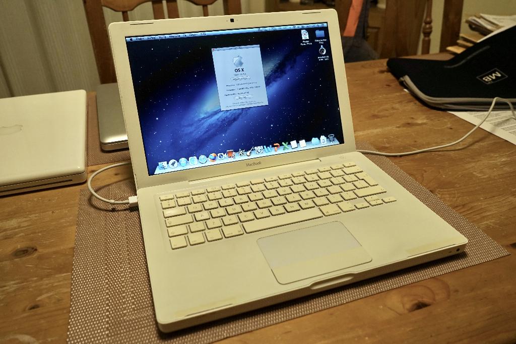 MacBook 13" eind 2007 wit 2,2GHz, Gebruikt, 2 tot 3 Ghz, Qwerty, 13 inch