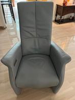 Relaxstoel lichtgrijs leer., Huis en Inrichting, Fauteuils, Ophalen, Zo goed als nieuw, 75 tot 100 cm, Modern