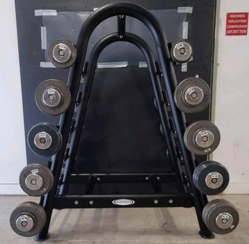Matrix Barbell Rack met vaste halters (10 stuks) beschikbaar voor biedingen