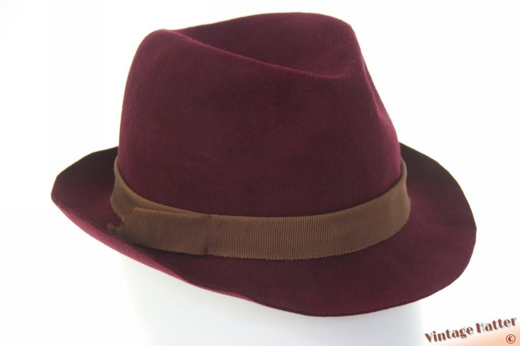 Vintage dames trilby bordeauxpaars vilt 54 = XS goede staat, Kleding | Dames, Hoeden en Petten, Ophalen of Verzenden, Zo goed als nieuw