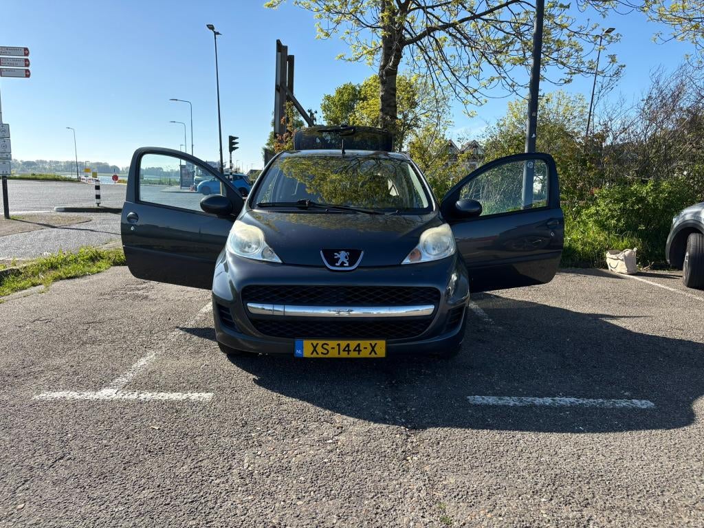 Peugeot 107 Automaat Airco APK tot 04-2027, Stof, Zwart, 68 pk, Particulier