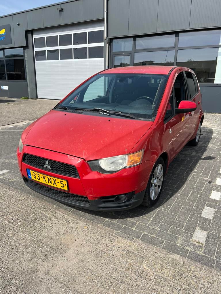 Mitsubishi Colt 1.3 5-DR 2010 Rood, Auto's, Voorwielaandrijving, 31 €/maand, Colt, Origineel Nederlands