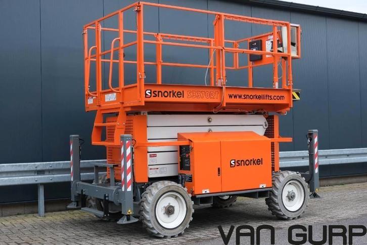 Snorkel S 3370 ORT (ONLY 37h) Ruw terrein schaarhoogwerker, Zakelijke goederen, Machines en Bouw | Liften, Steigers en Ladders