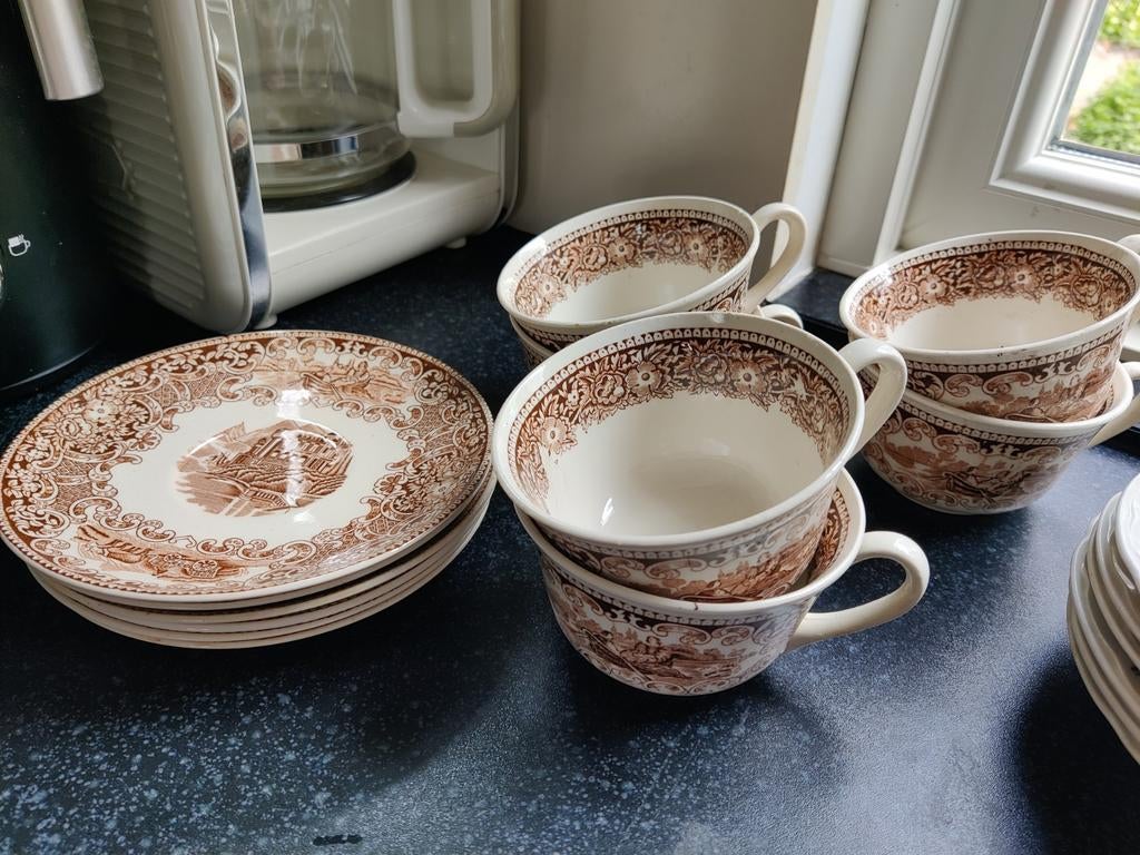 Petrus Regout Maastricht servies “Castille” kop en schotel, Antiek en Kunst, Antiek | Servies compleet, Ophalen of Verzenden