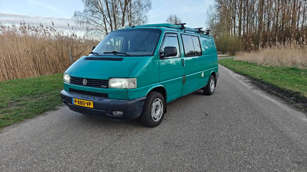 Volkswagen T4 Camper | Victron + Zonnepaneel | Mooi basis, Auto's, Volkswagen, Stof, Overige carrosserieën, 700 kg, 102 pk
