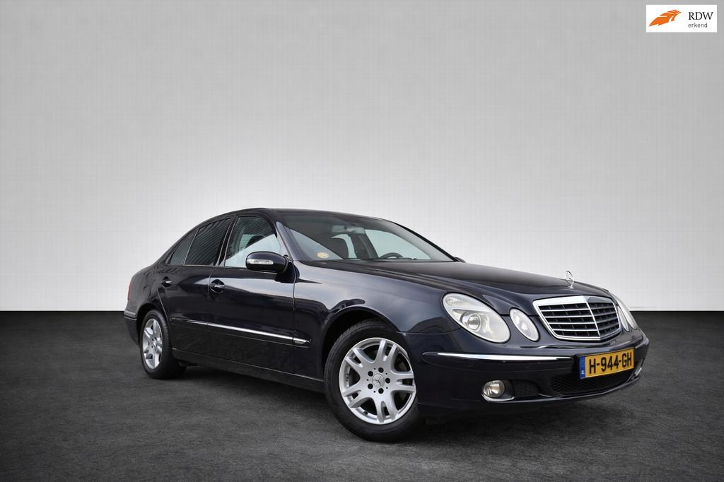 Mercedes-Benz E-klasse 320 Elegance, Automaat, Gebruikt, Beige, Blauw